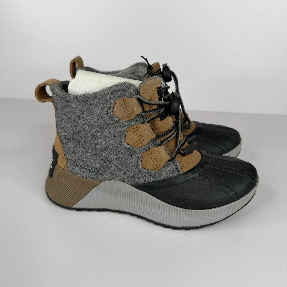 Sorel Snow Boots Kids Size 1 Gray Brown Waterproof‎ Winter Ankle NY4563-224